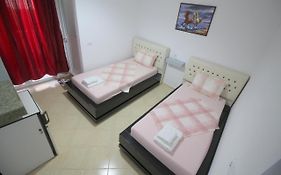 Andy Apartments